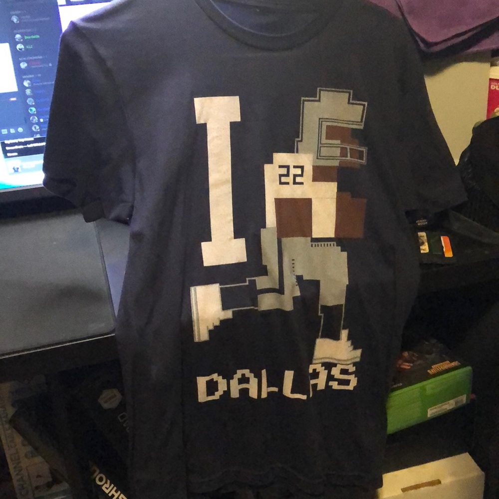 Dallas Cowboys 8 Bit T Shirt Size Small Emmitt Smith NFL